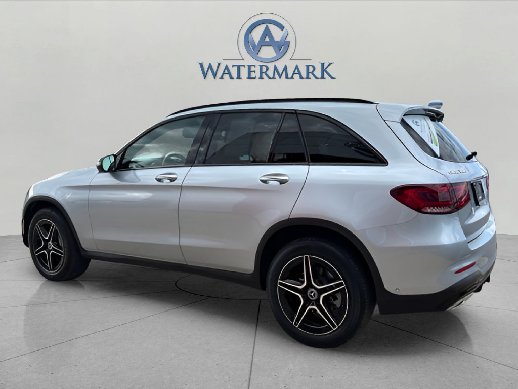 Used 2022 Mercedes-Benz GLC 300 4MATIC image 4