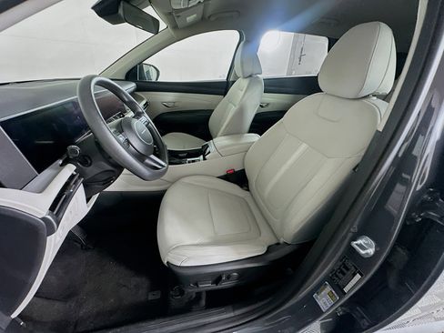 Used 2025 Hyundai Tucson SEL FWD image 13