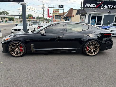 Used 2018 Kia Stinger GT1 RWD image 3