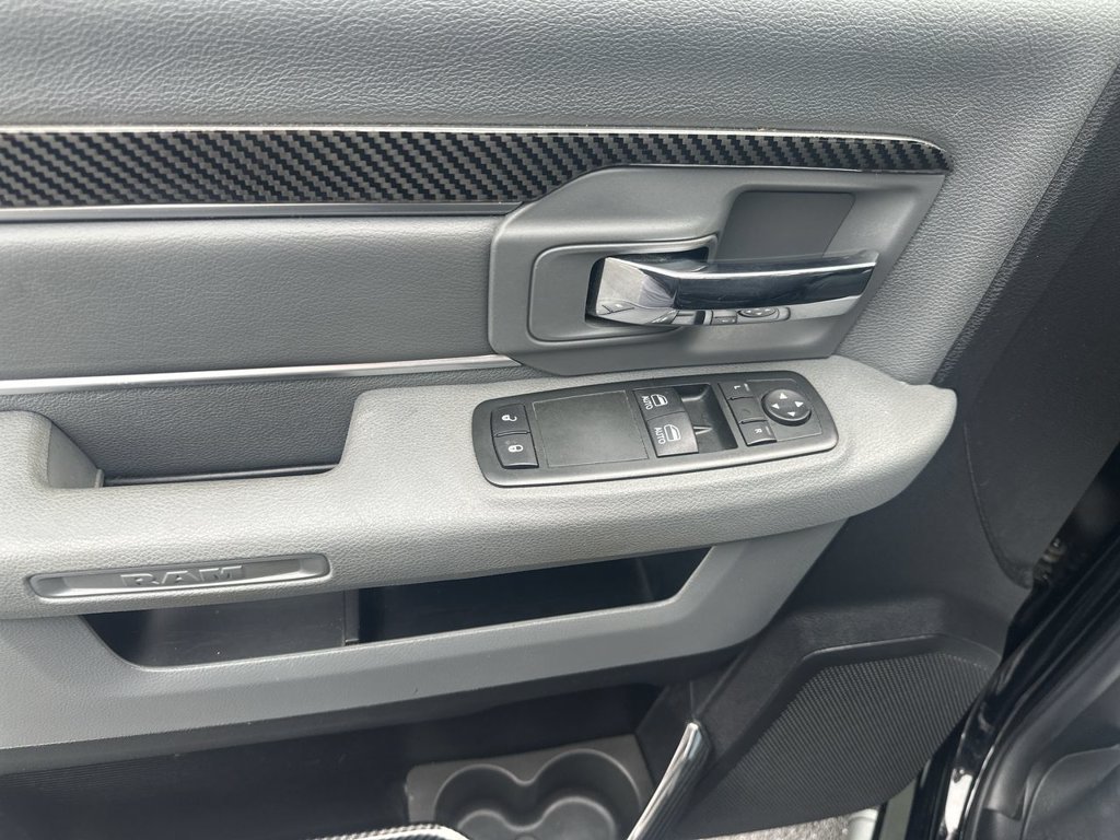 Used 2014 RAM 1500 Express AWD/4WD image 13