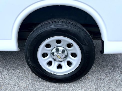 Used 2014 Chevrolet Express 1500 RWD image 26