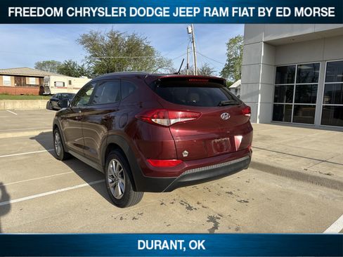 Used 2017 Hyundai Tucson SE image 3
