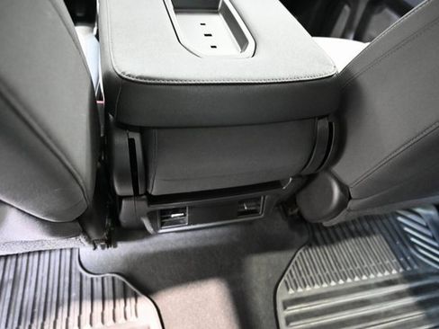 Used 2022 Chevrolet Silverado 1500 Custom Trail Boss image 23