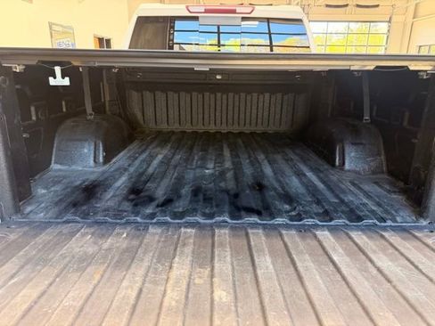 Used 2022 Chevrolet Silverado 1500 LT Trail Boss w/ Convenience Package II AWD/4WD image 10