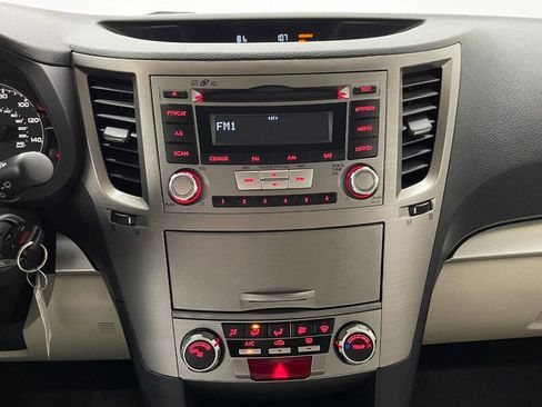 Used 2013 Subaru Outback 2.5i Premium w/ All-Weather Pkg image 10