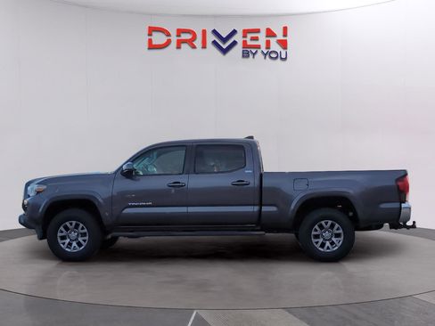 Used 2019 Toyota Tacoma SR5 image 2