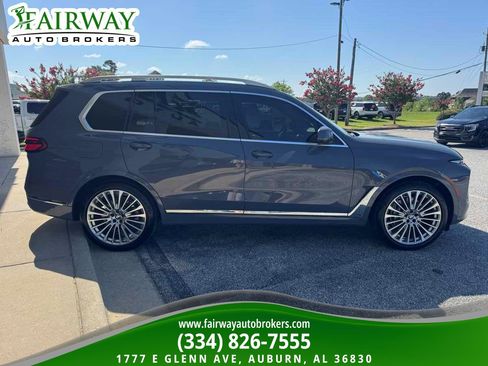 Used 2025 BMW X7 xDrive40i w/ Premium Package AWD/4WD image 5