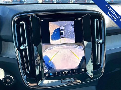 Used 2024 Volvo XC40 B5 Plus image 30