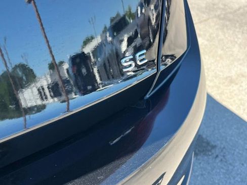 Used 2024 Volkswagen Jetta SE FWD image 14