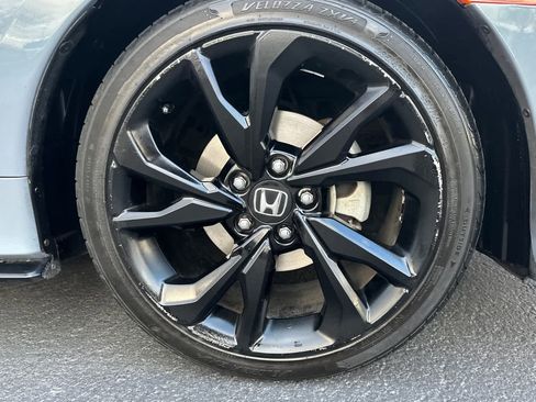 Used 2018 Honda Civic Sport Touring image 7