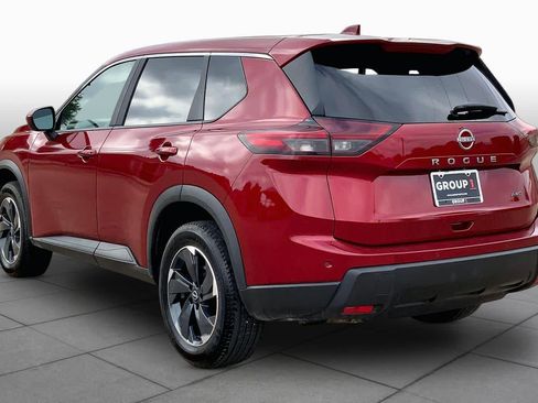 Used 2025 Nissan Rogue SV AWD/4WD image 12