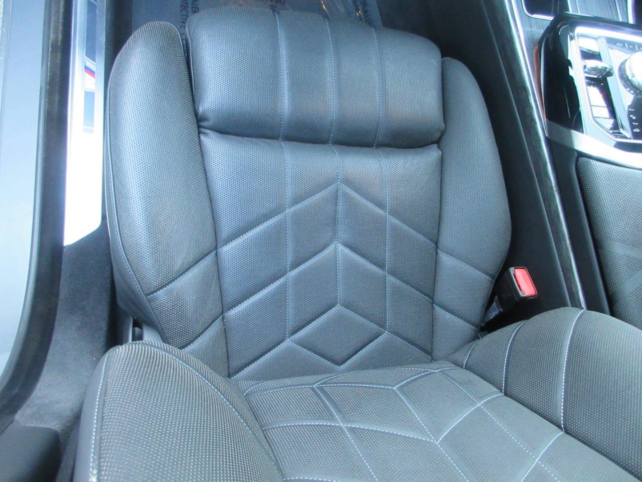 Used 2023 BMW 760i xDrive AWD/4WD image 16