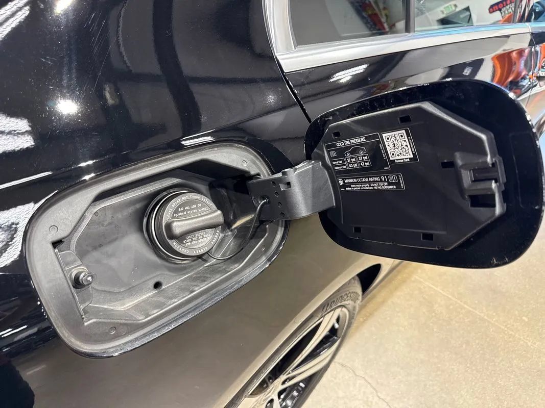 Used 2026 Mercedes-Benz C 300 4MATIC Sedan image 97