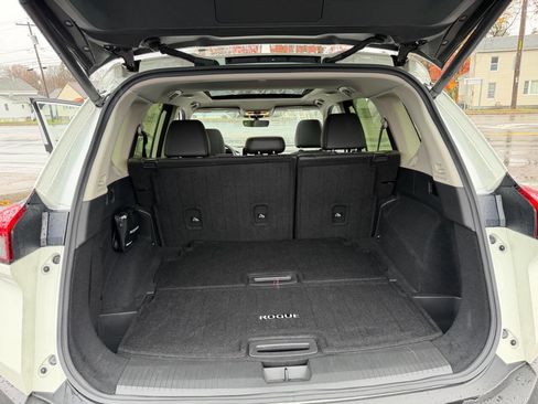 Used 2023 Nissan Rogue Platinum w/ Platinum Premium Package image 23