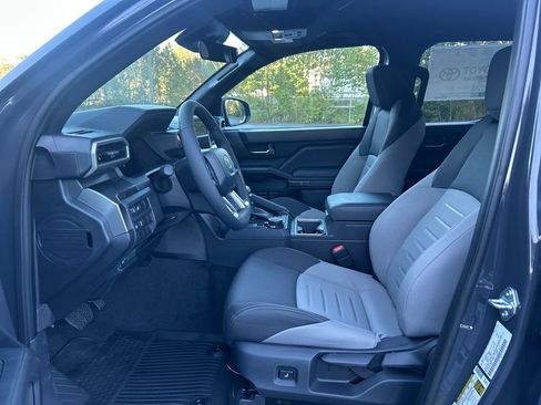 New 2025 Toyota Tacoma TRD Off-Road image 9