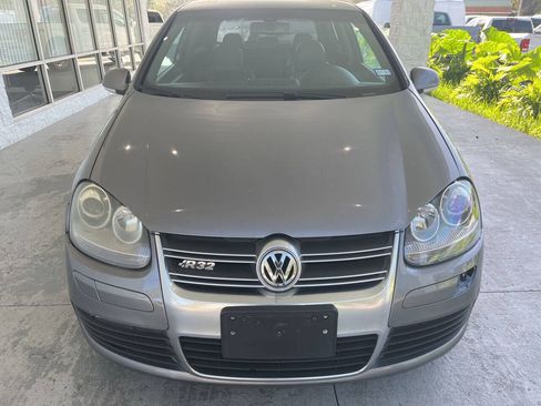 Used 2008 Volkswagen R32 AWD/4WD image 3