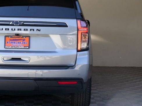 Used 2024 Chevrolet Suburban Z71 w/ Luxury Package image 13