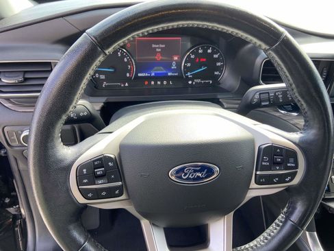Used 2022 Ford Explorer Limited w/ Equipment Group 301A image 11