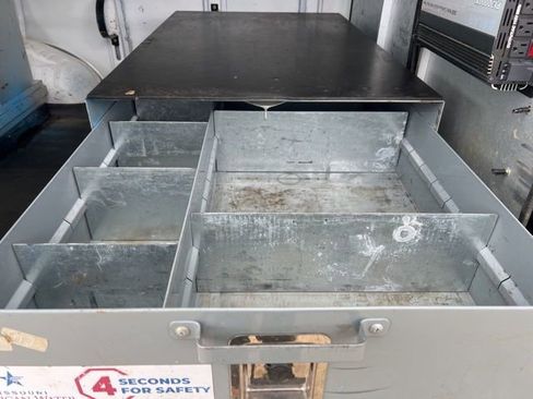 Used 2016 Chevrolet Express 2500 image 18