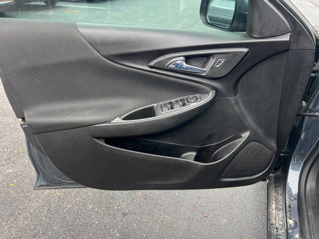 Used 2020 Chevrolet Malibu RS FWD image 25