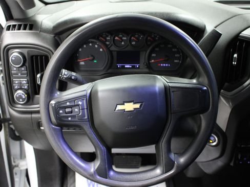 Used 2024 Chevrolet Silverado 2500 Custom w/ Custom Value Package image 17