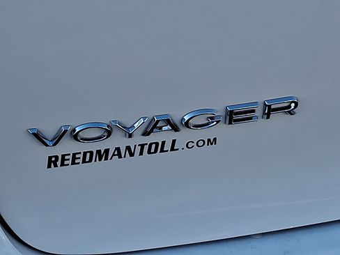 New 2026 Chrysler Voyager LX image 5