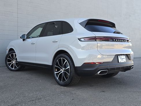 New 2026 Porsche Cayenne image 3