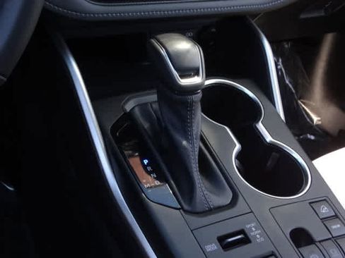 Used 2023 Toyota Highlander LE image 34