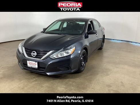 Used 2017 Nissan Altima 2.5 S w/ Power Driver Seat Package FWD image 1