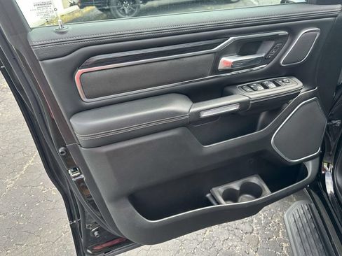 Used 2023 RAM 1500 Laramie AWD/4WD image 18
