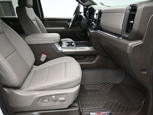 Certified 2025 Chevrolet Silverado 2500 LTZ w/ LTZ Plus Package image 7