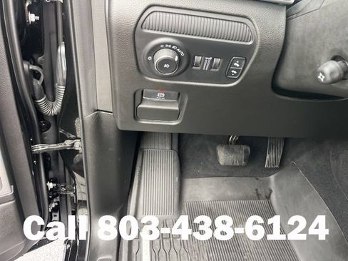 Used 2024 Jeep Wagoneer Series II w/ Convenience Group I AWD/4WD image 22