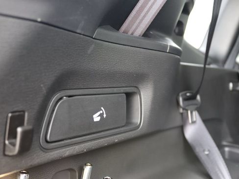 Used 2025 Mitsubishi Outlander SEL AWD/4WD image 14