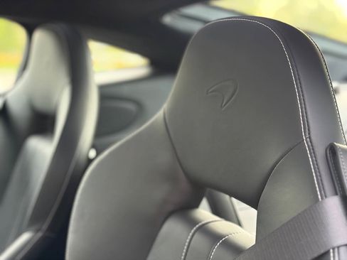 Used 2017 McLaren 570S RWD image 40