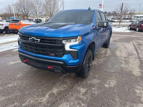 Used 2022 Chevrolet Silverado 1500 LT Trail Boss w/ LT Trail Boss Premium Package image 2