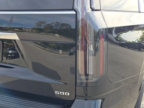 New 2026 Cadillac Escalade Luxury image 15