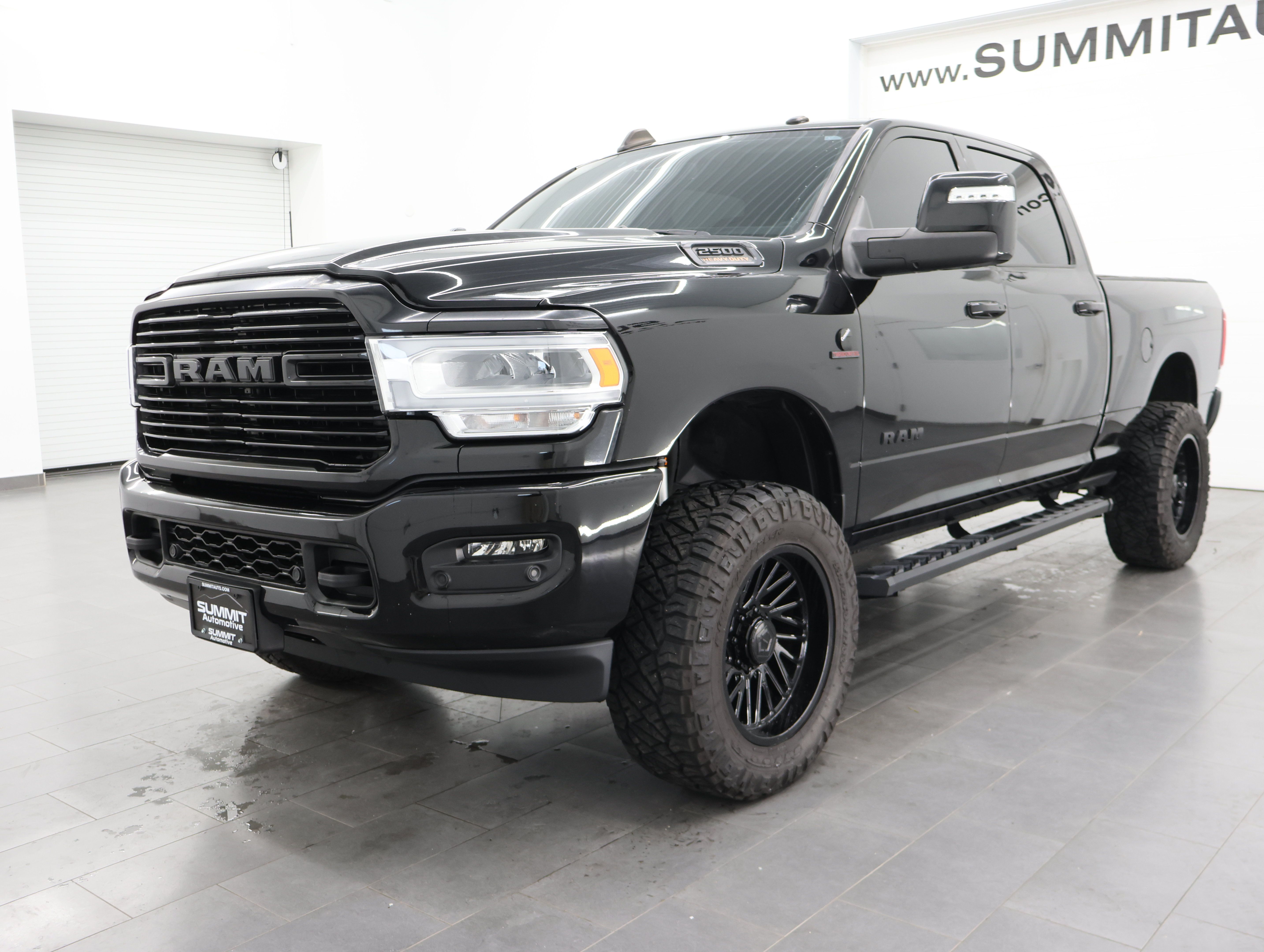Used 2024 RAM 2500 Laramie AWD/4WD image 7