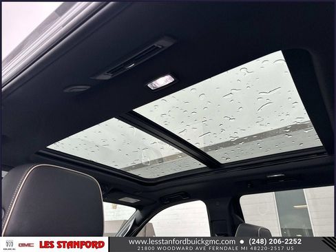 Used 2024 GMC Yukon XL SLT w/ SLT Premium Package image 15