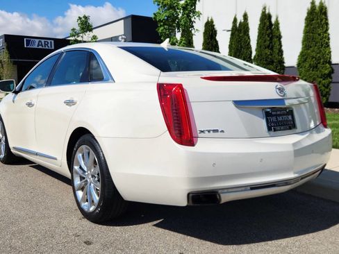 Used 2013 Cadillac XTS Premium AWD/4WD image 3