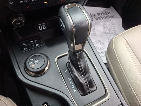 Used 2019 Ford Ranger Lariat w/ Equipment Group 501A Mid image 17