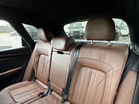 Used 2019 Audi Q5 2.0T Premium w/ Convenience Package AWD/4WD image 31