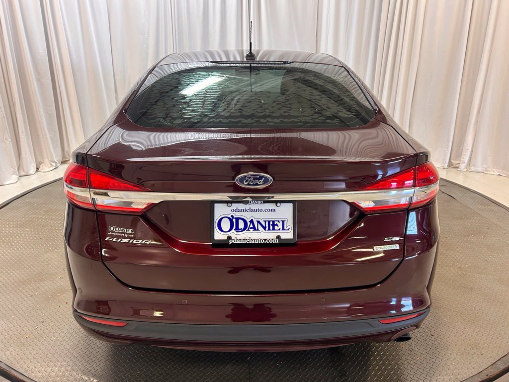 Used 2018 Ford Fusion SE w/ Fusion SE Technology Package FWD image 27