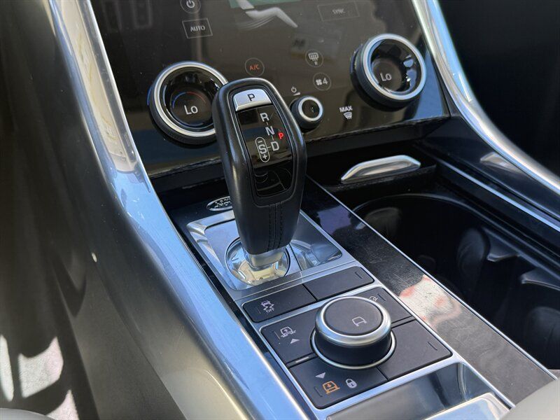 Used 2020 Land Rover Range Rover Sport HSE AWD/4WD image 18