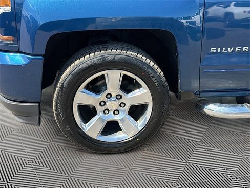 Used 2018 Chevrolet Silverado 1500 LT w/ All Star Edition image 36
