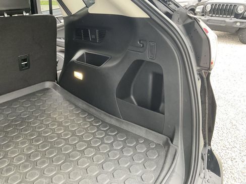 Used 2018 Ford Edge SEL w/ Equipment Group 201A image 11