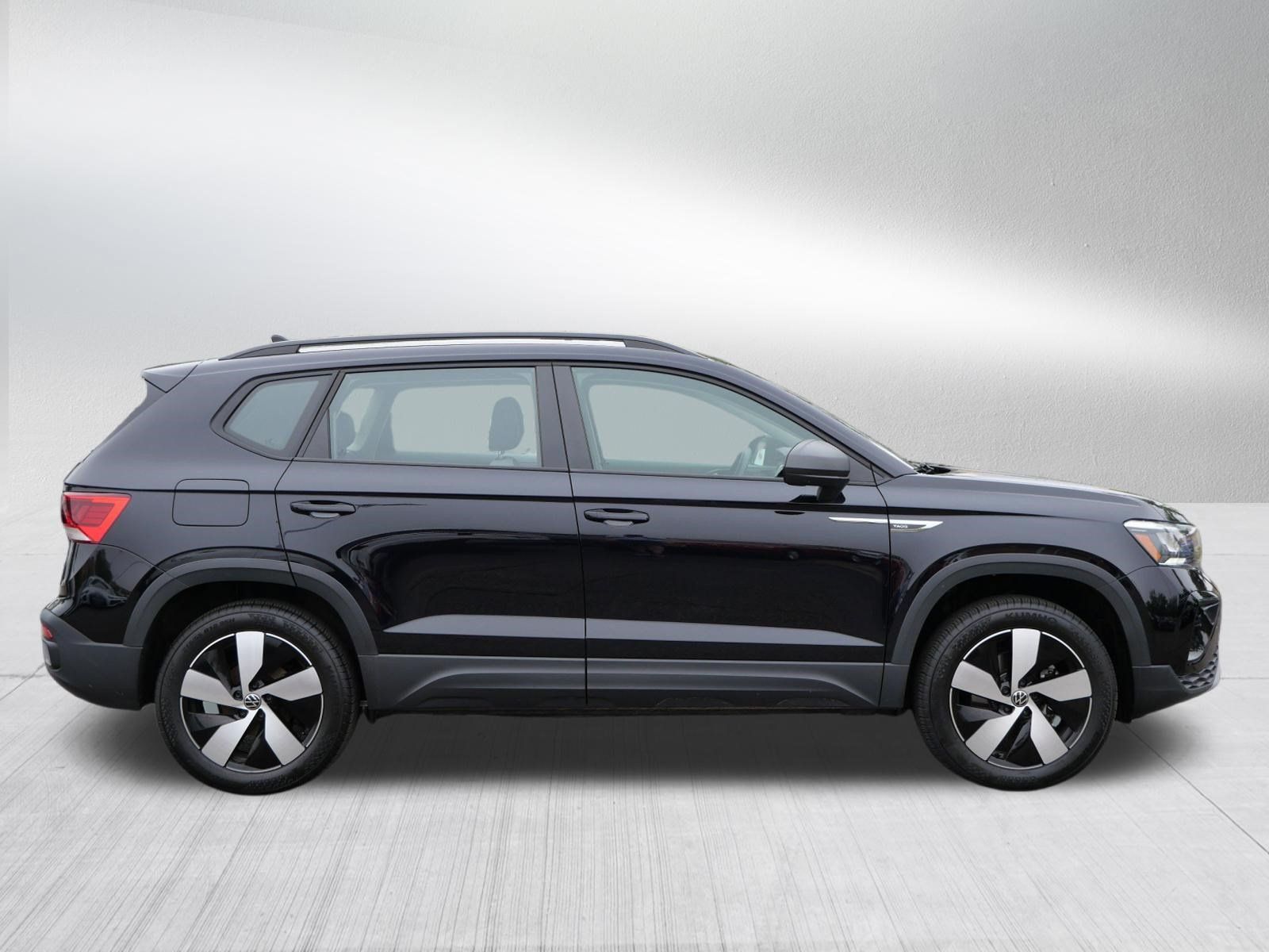 Certified 2024 Volkswagen Taos S AWD/4WD image 8