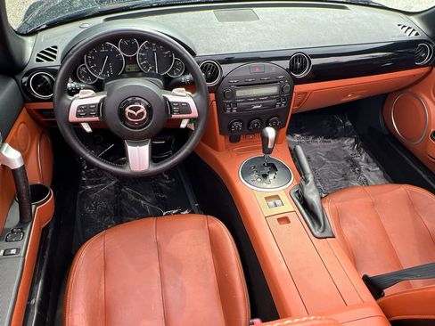 Used 2007 MAZDA MX-5 Miata Grand Touring RWD image 16