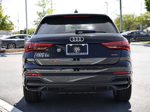 Certified 2025 Audi Q3 2.0T Premium w/ Convenience Package AWD/4WD image 9