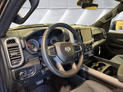 New 2026 RAM 1500 Express AWD/4WD image 9