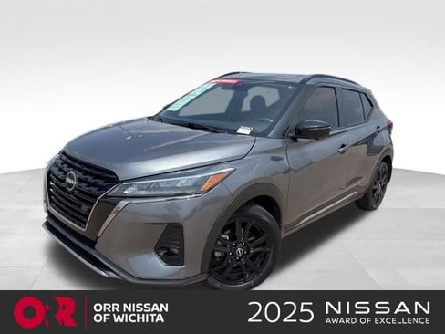 Used 2024 Nissan Kicks SR w/ SR Premium Package FWD image 1